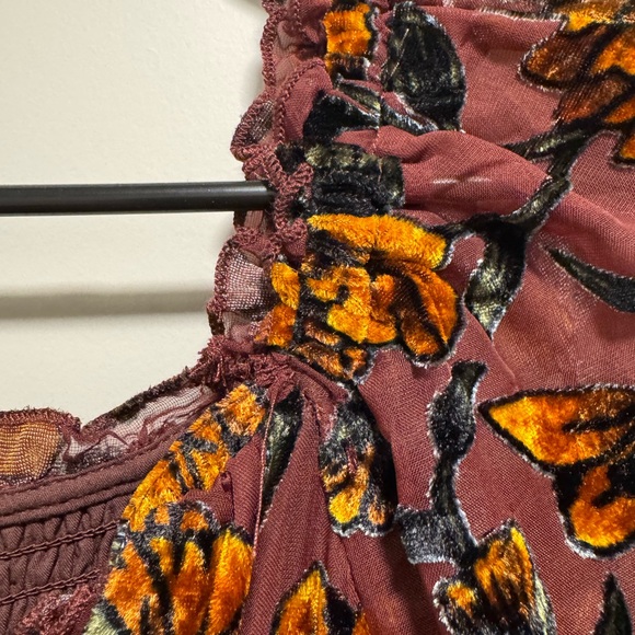 Burgundy and Gold Floral Long Sleeve Dress - Picture 6 of 16